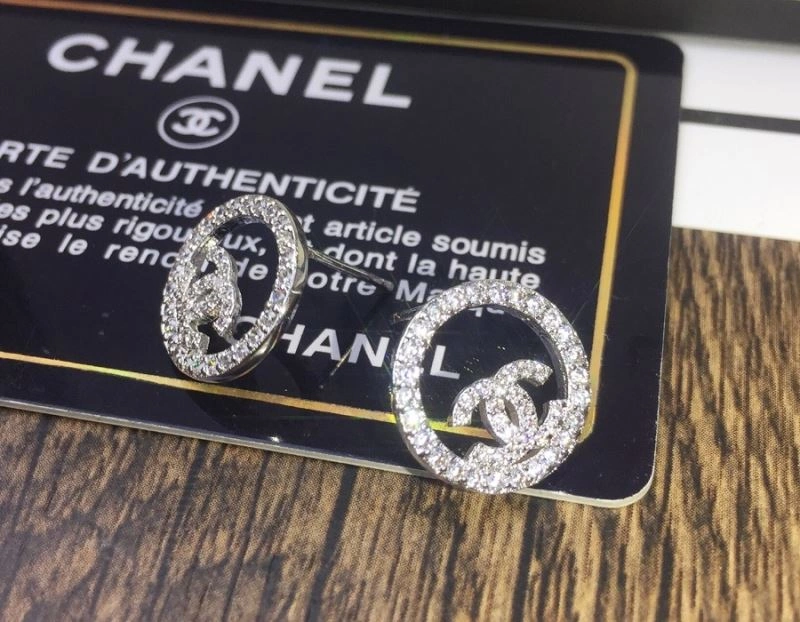Lightweight Chanel Earrings 227971