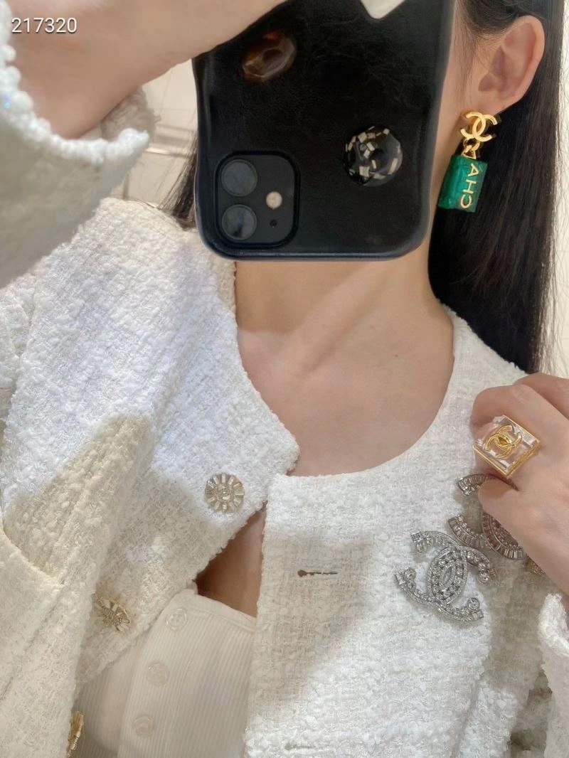 Chanel Earrings Unisex 227823