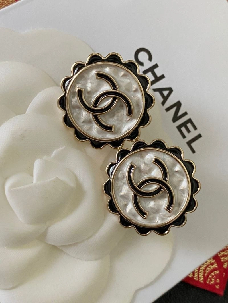 Reliable Chanel Earrings 227865