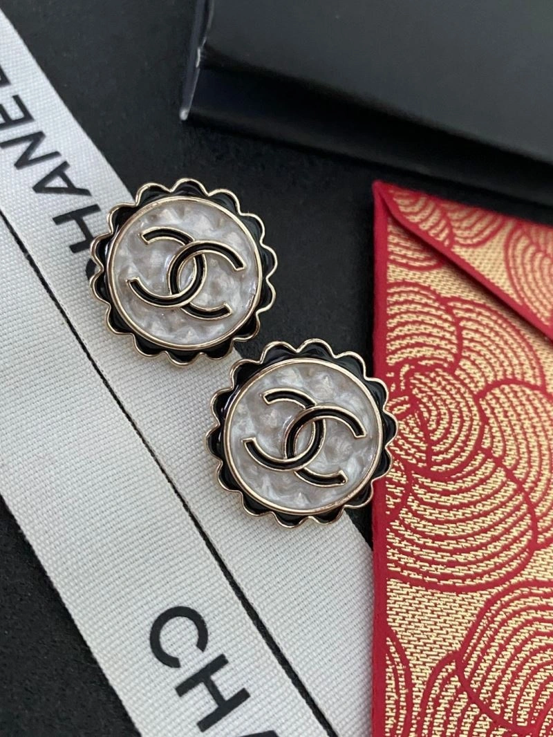 Reliable Chanel Earrings 227865