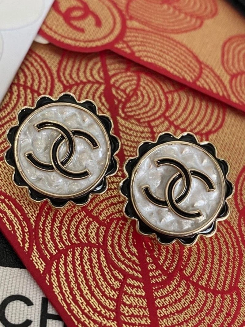 Reliable Chanel Earrings 227865
