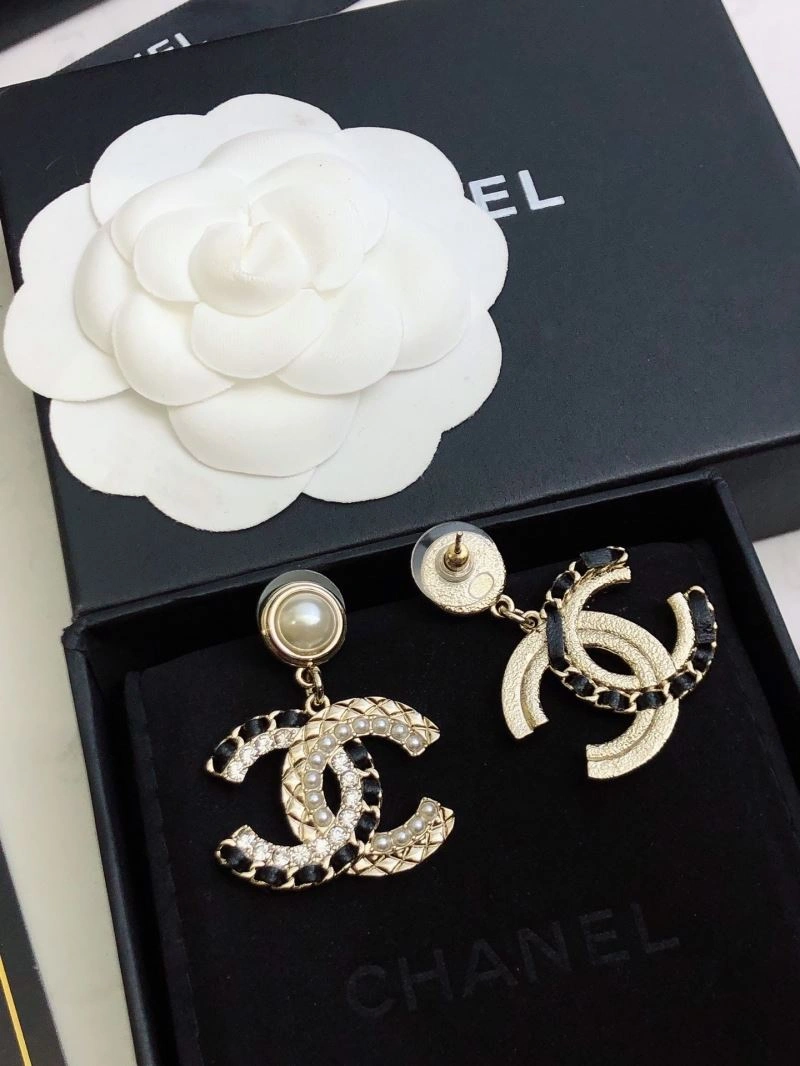 Chanel Earrings Lightweight 227849