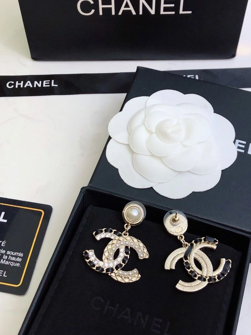 Chanel Earrings Lightweight 227849