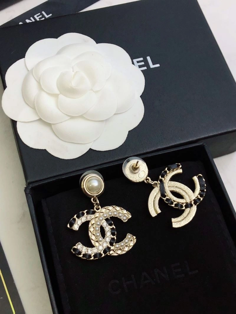 Chanel Earrings Lightweight 227849