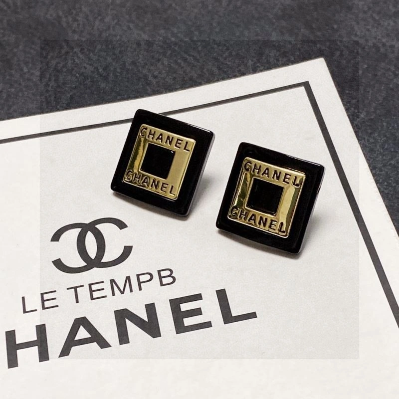 Chanel Earrings MoistureWicking 227801