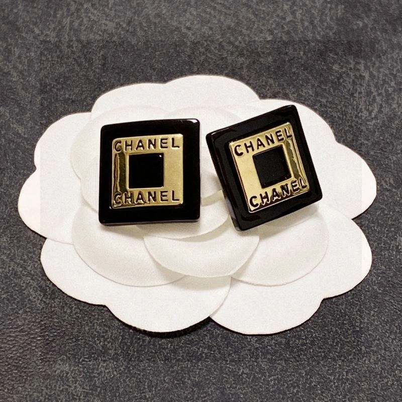 Chanel Earrings MoistureWicking 227801