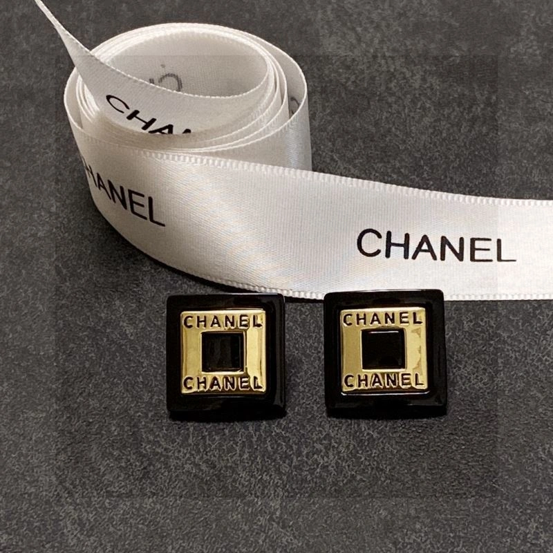 Chanel Earrings MoistureWicking 227801
