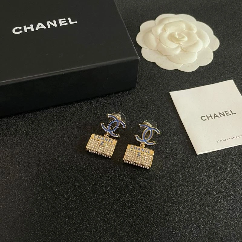 Unique Chanel Earrings 227788