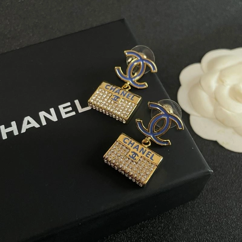 Unique Chanel Earrings 227788