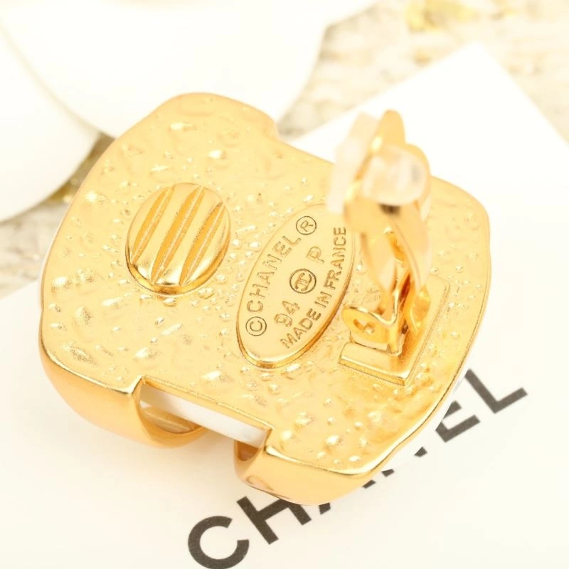 Trendsetting Chanel Earrings 227785