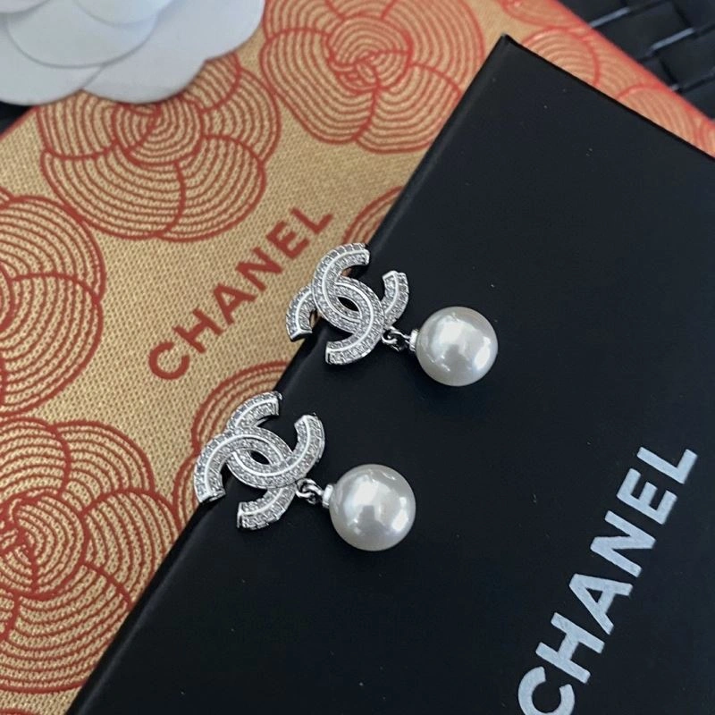MoistureWicking Chanel Earrings 227787