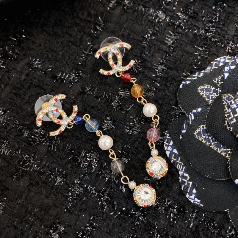 Snug Chanel Earrings 227813