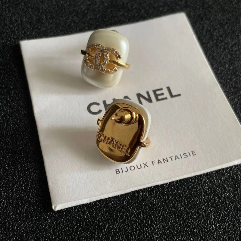 MoistureWicking Chanel Earrings 227768