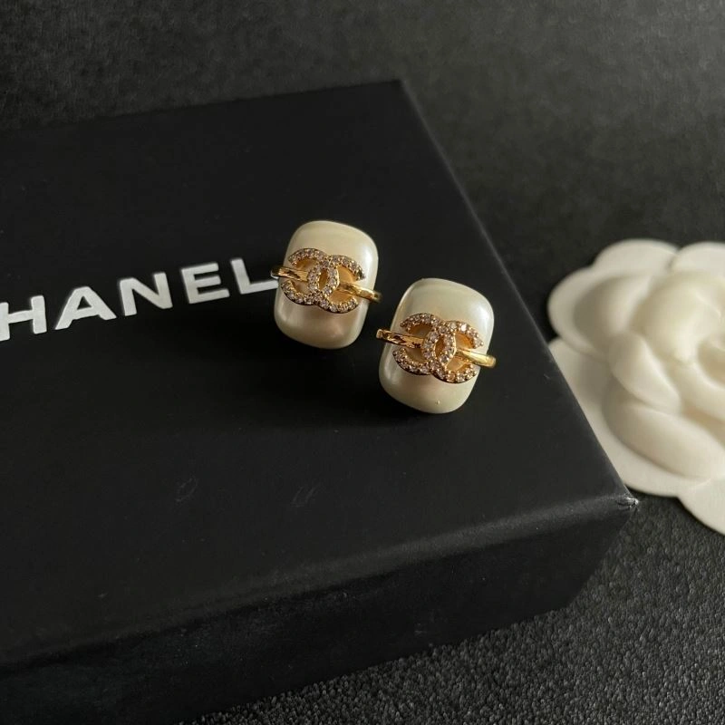 MoistureWicking Chanel Earrings 227768