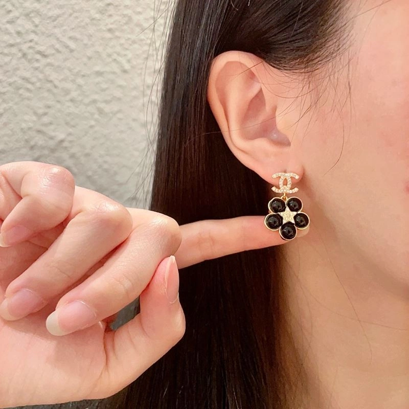 Vibrant Chanel Earrings 227734