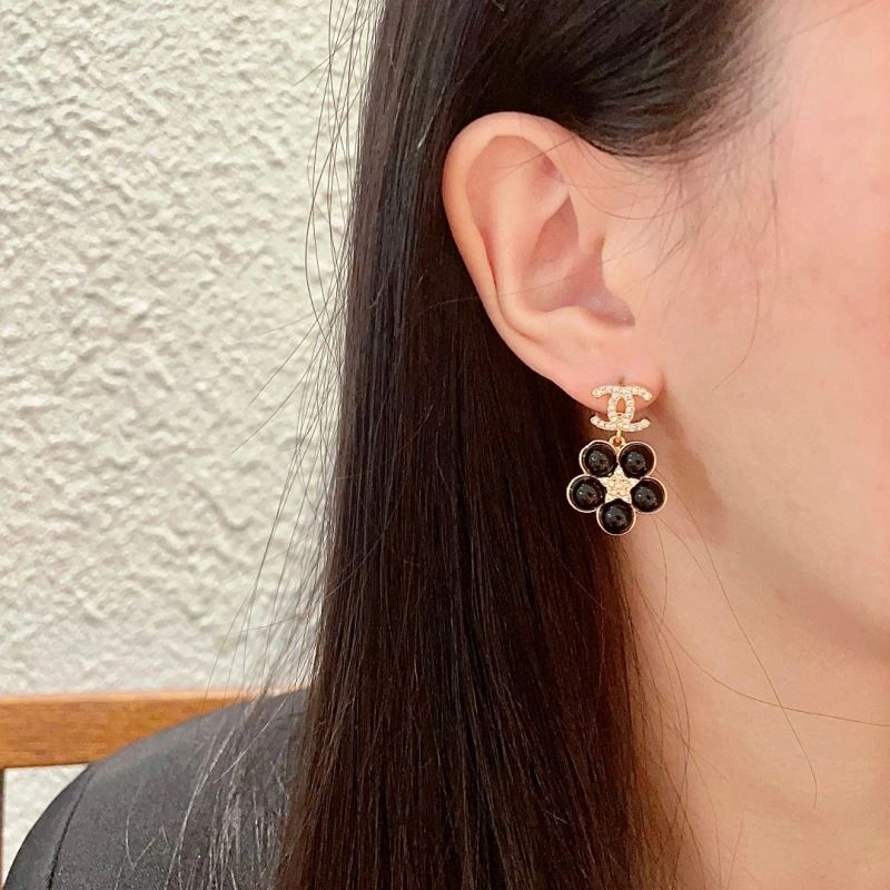 Vibrant Chanel Earrings 227734