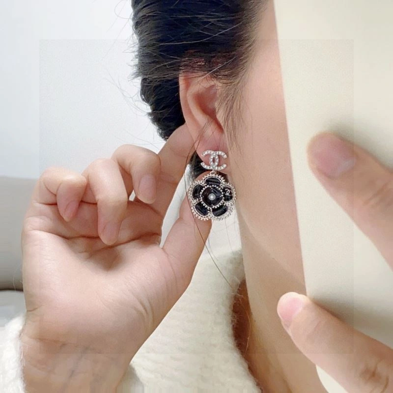 Chanel Earrings Cozy 227759