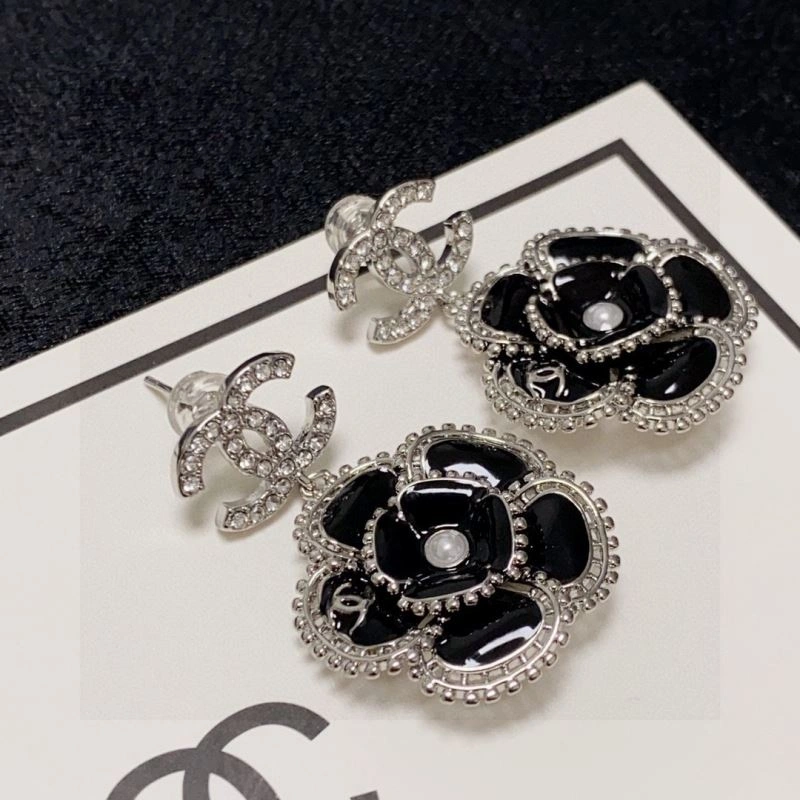 Chanel Earrings Cozy 227759