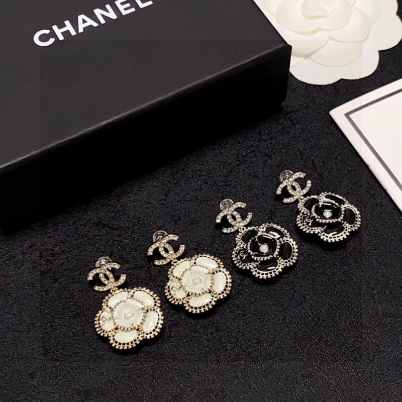 Chanel Earrings Cozy 227759