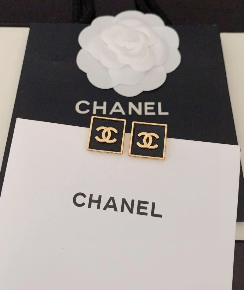 Chanel Earrings Supportive 227720