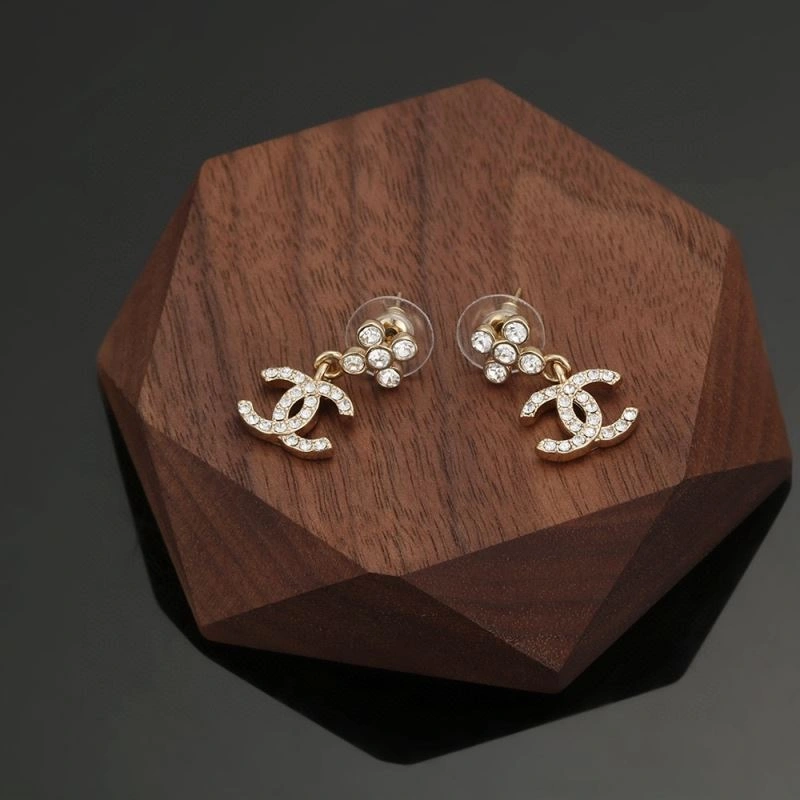 Fashionable Chanel Earrings 227704