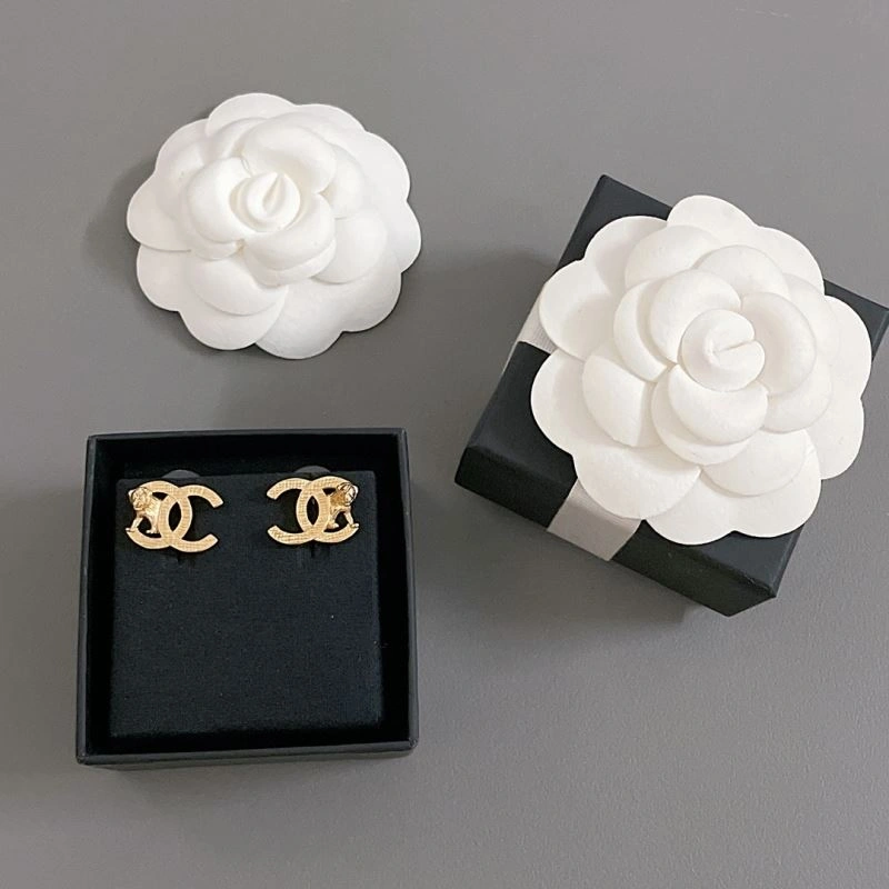 Chanel Earrings Packable 227707