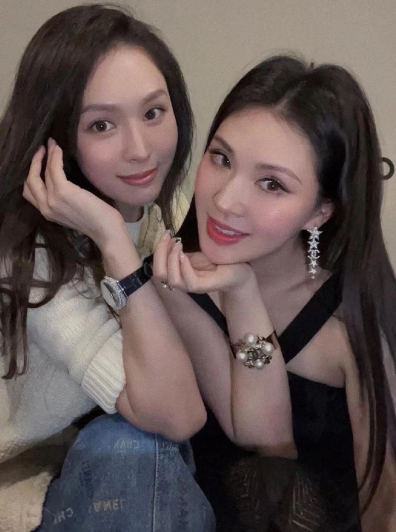 UrbanStyle Chanel Earrings 227706