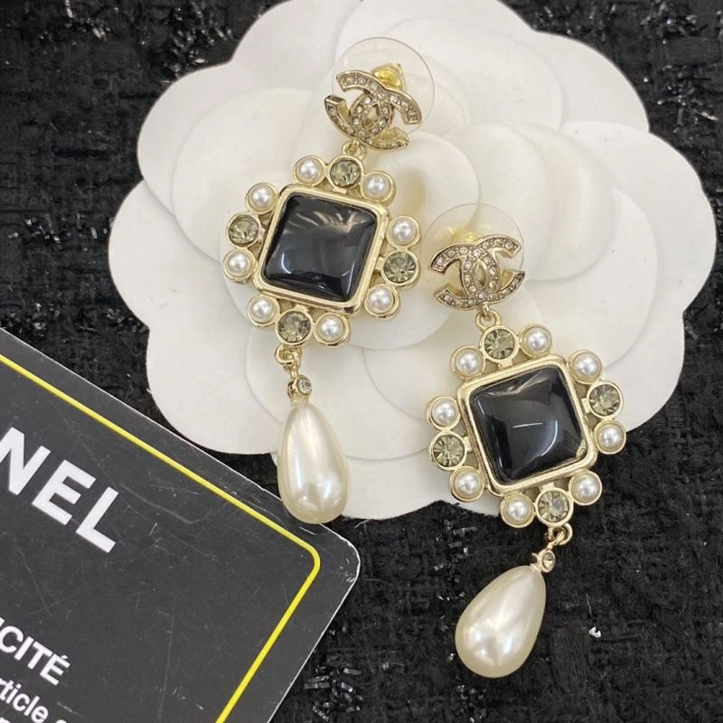 Chanel Earrings Packable 227700