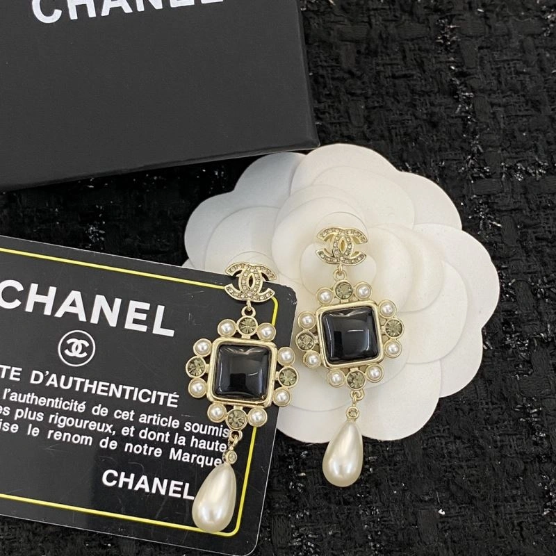 Chanel Earrings Packable 227700