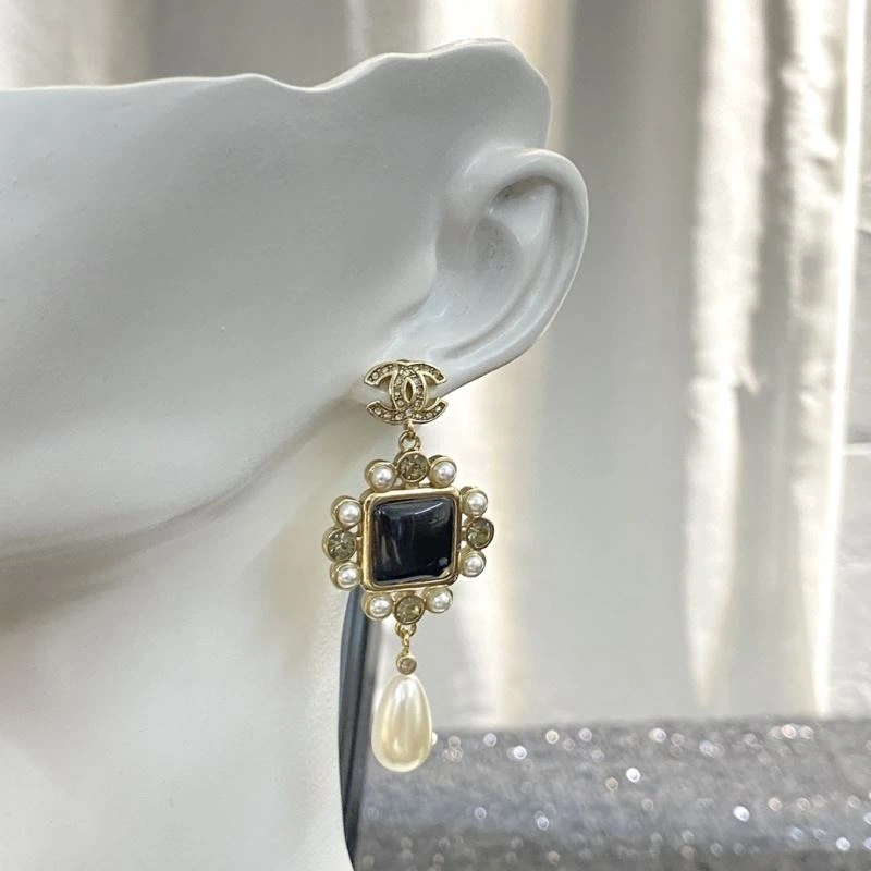 Chanel Earrings Packable 227700
