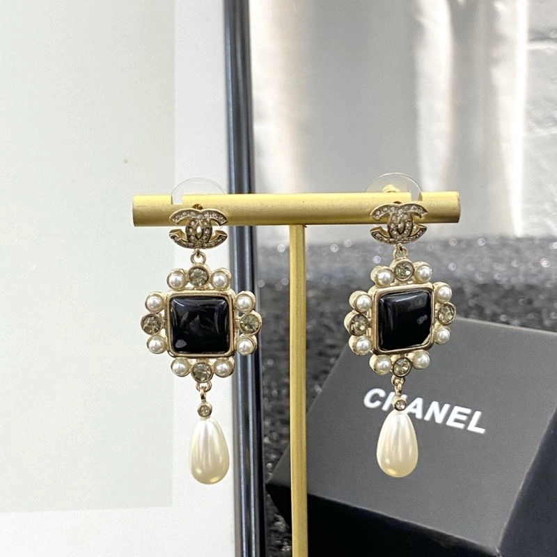 Chanel Earrings Packable 227700