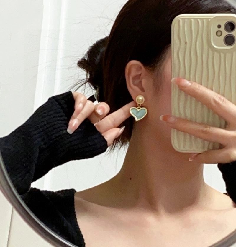 Chanel Earrings Affordable 227663