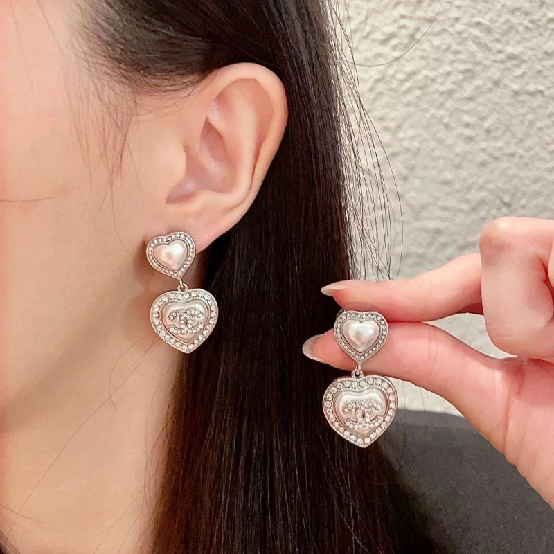 Comfortable Chanel Earrings 227682