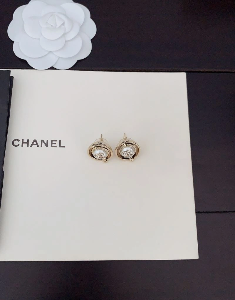 Sophisticated Chanel Earrings 227645