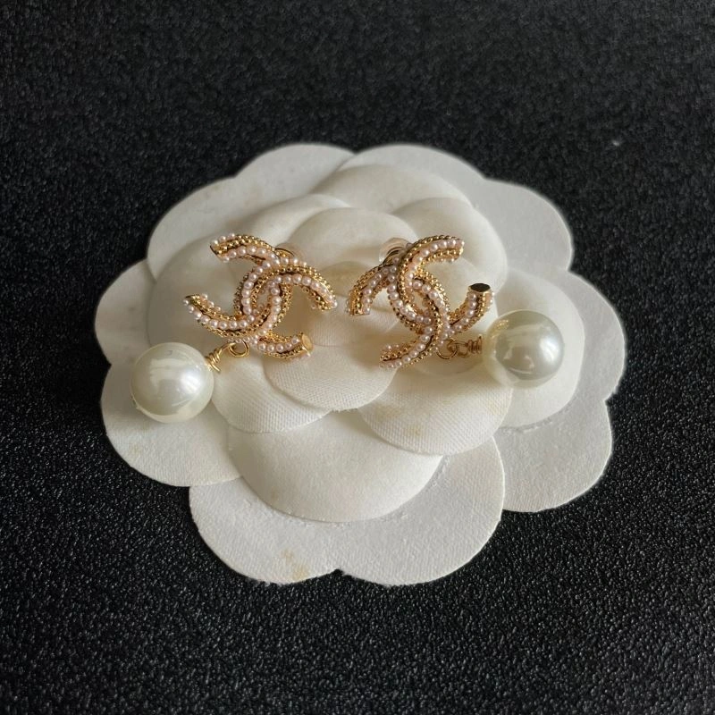 Chanel Earrings Neat 227676