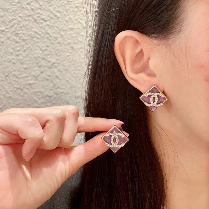 Sleek Chanel Earrings 227625