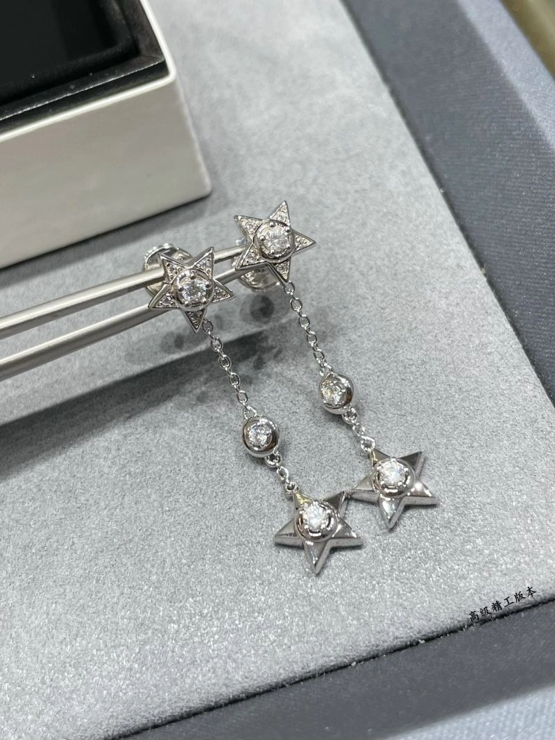 Popular Chanel Earrings 227624