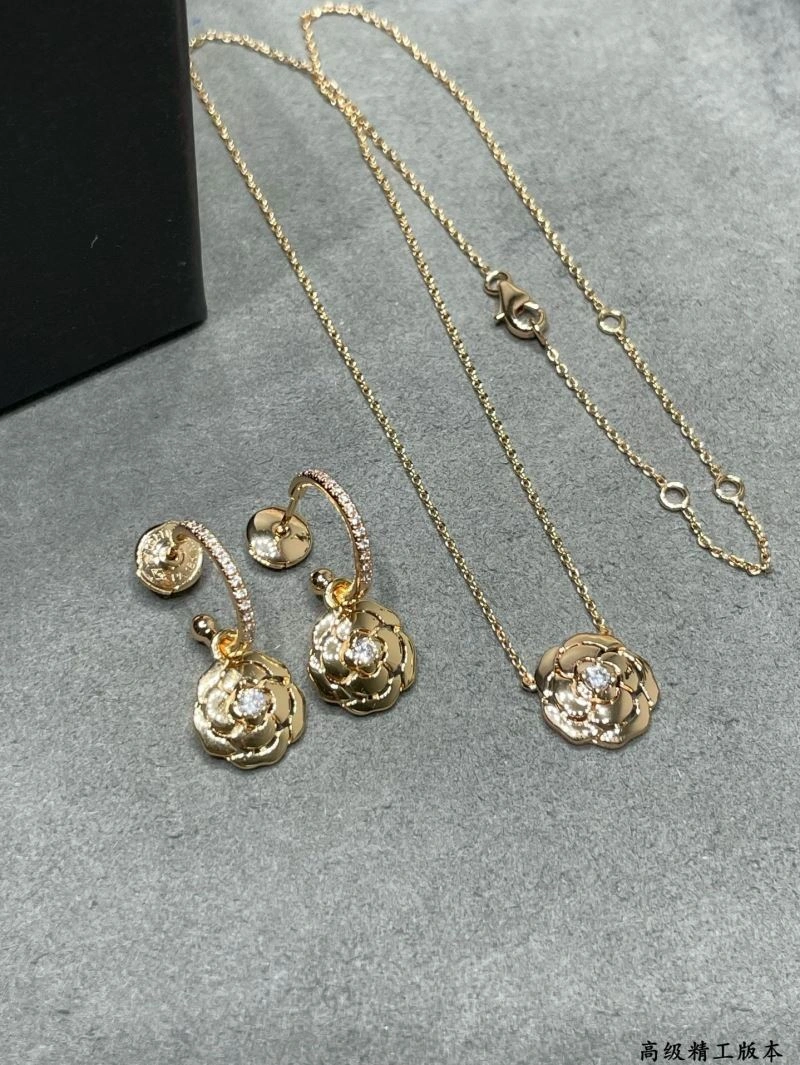 UrbanChic Chanel Earrings 227604