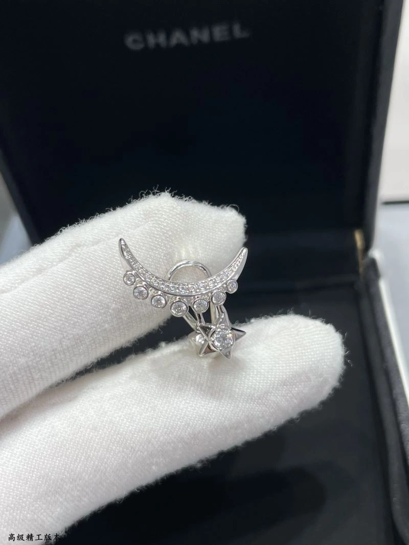 Sophisticated Chanel Earrings 227606