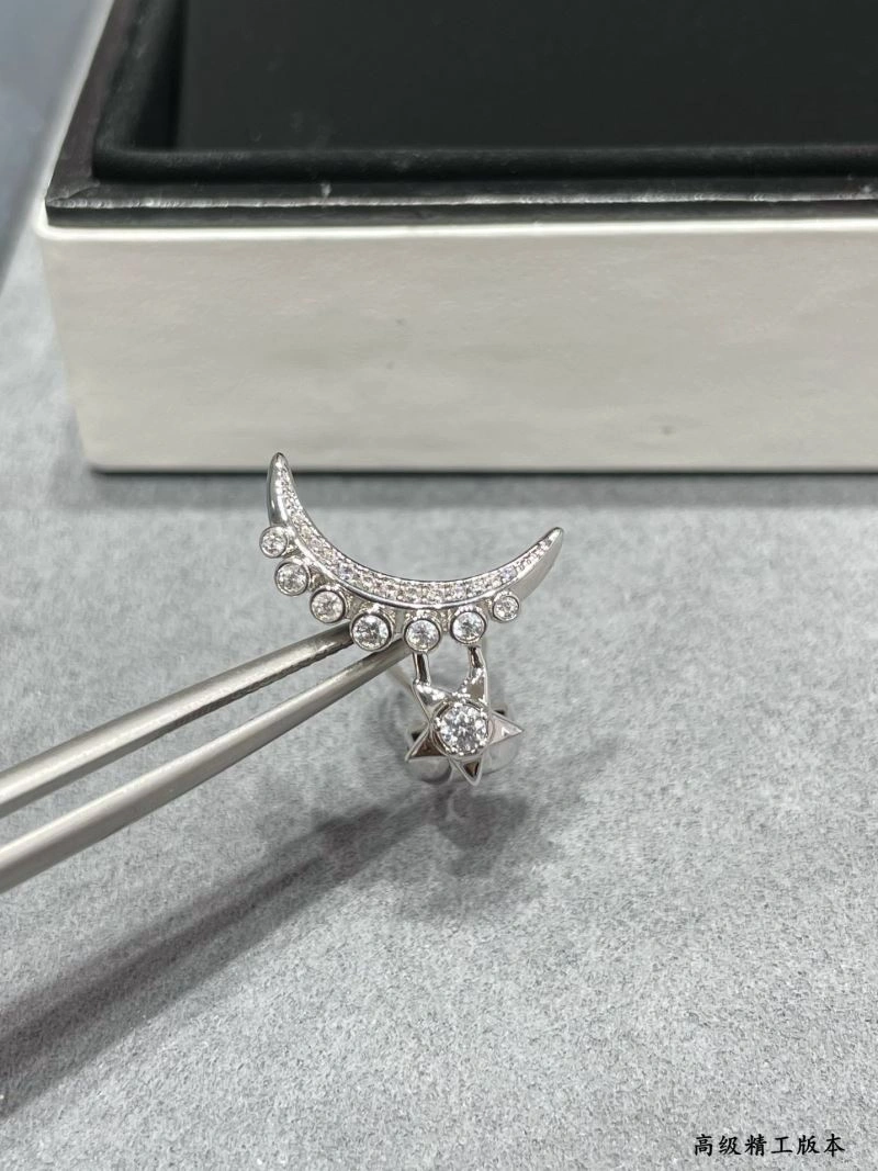 Sophisticated Chanel Earrings 227606