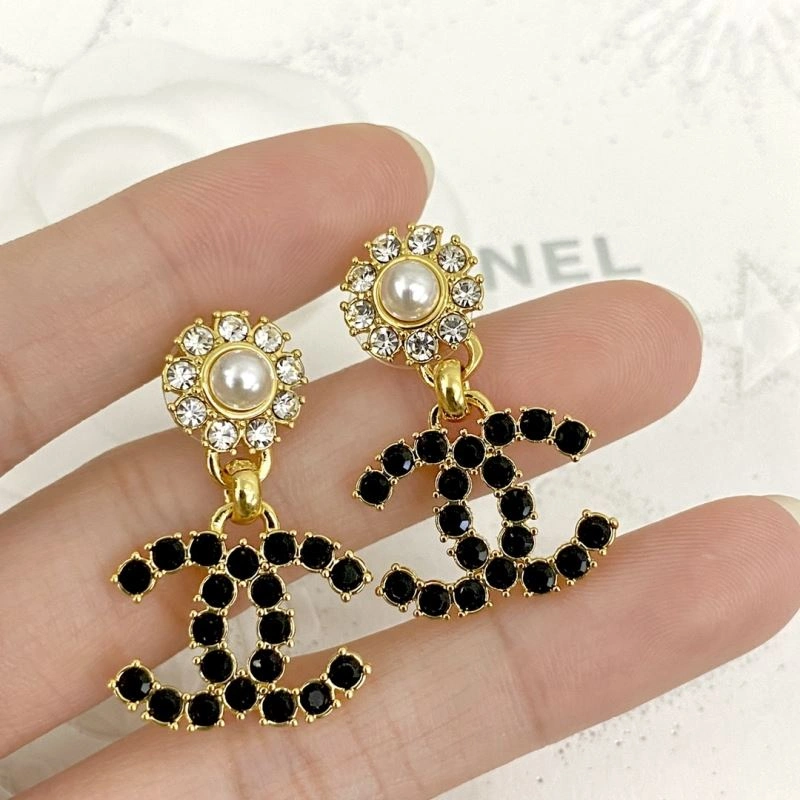 Chanel Earrings StreetReady 227609