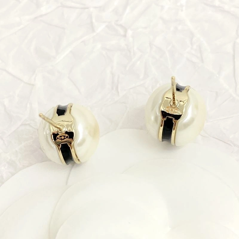 Supportive Chanel Earrings 227585
