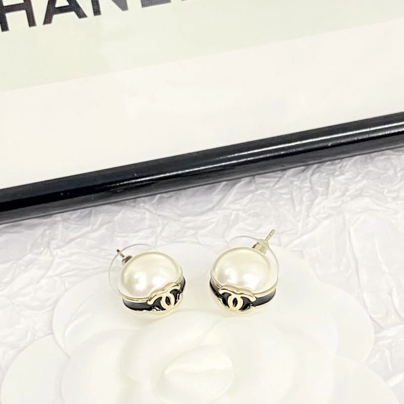 Supportive Chanel Earrings 227585