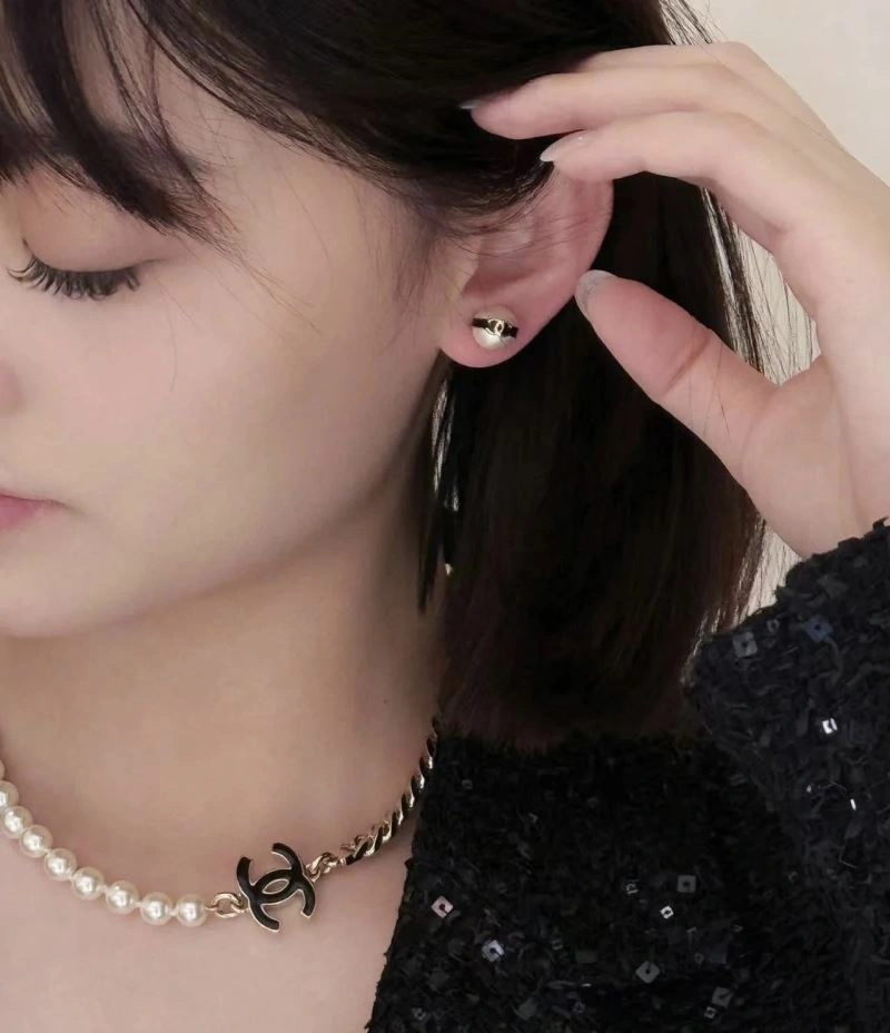 Supportive Chanel Earrings 227585