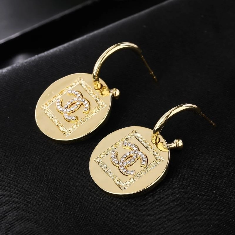 Chanel Earrings Trendsetting 227589
