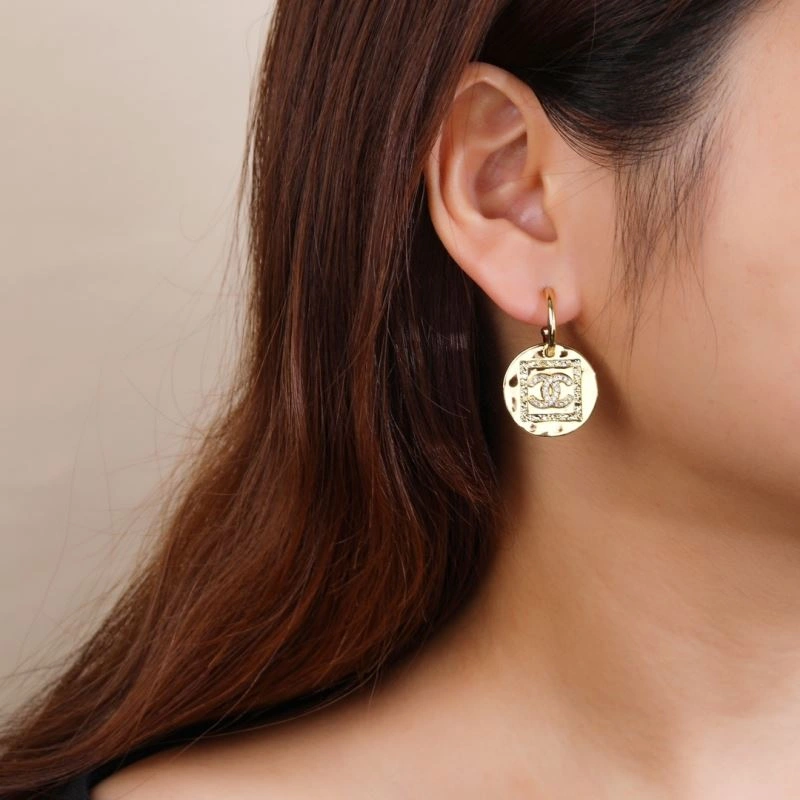 Chanel Earrings Trendsetting 227589