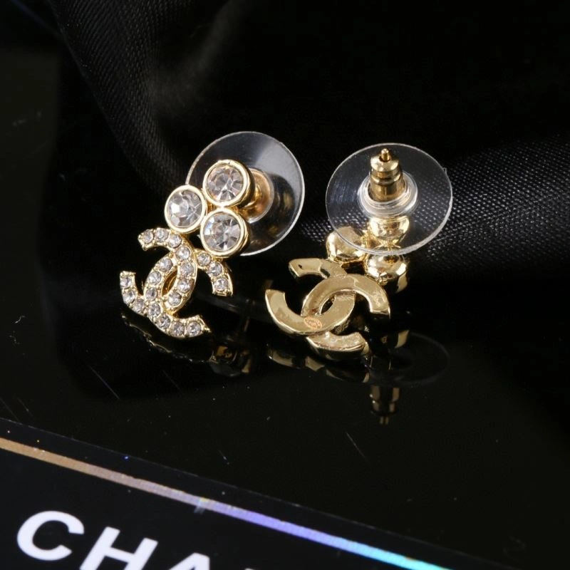 Compact Chanel Earrings 227577
