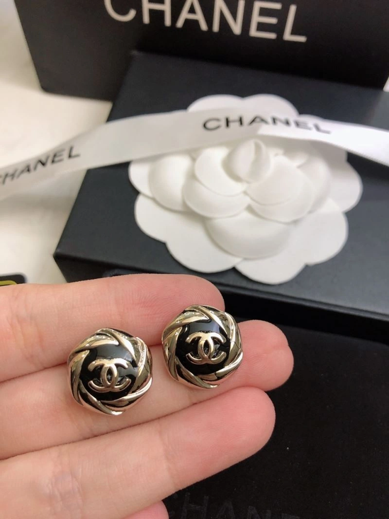 Comfortable Chanel Earrings 227623