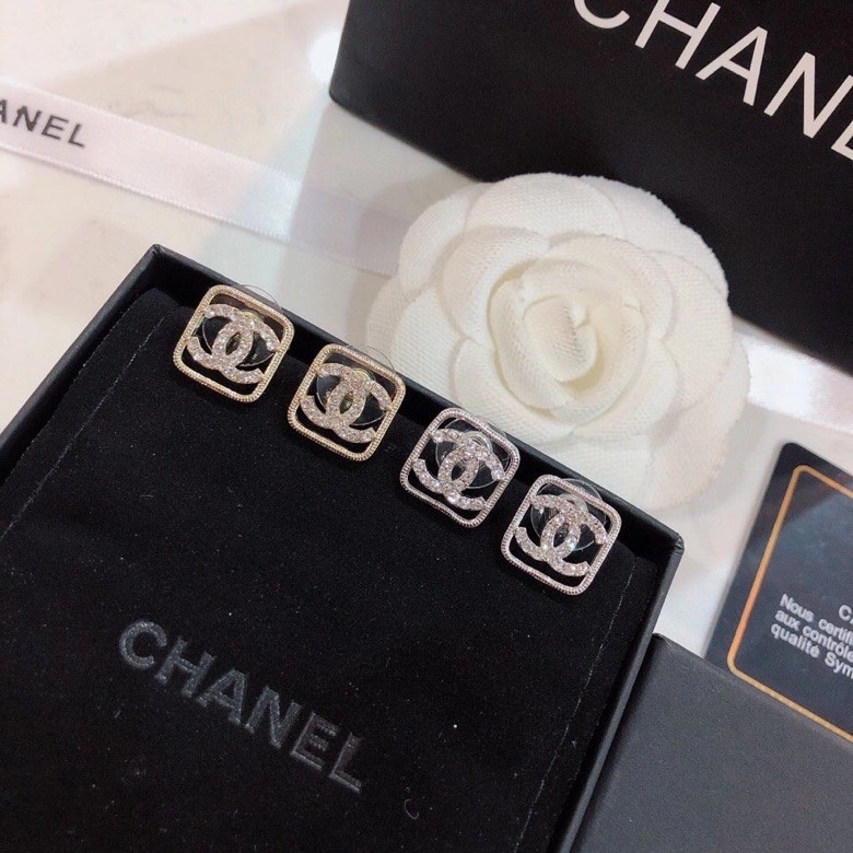 Chanel Earrings Practical 227545