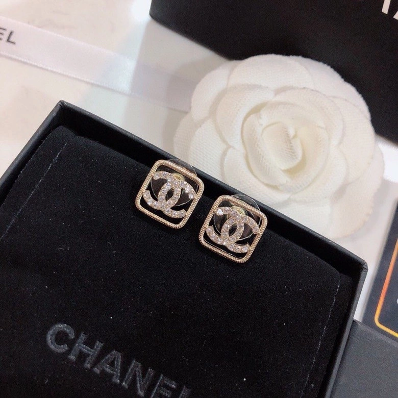 Chanel Earrings Practical 227545